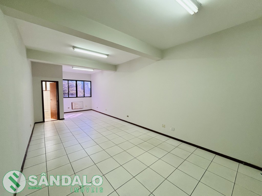Sala Comercial para locacao no Zona 01 em Maringa com 0m² por R$ 1.320,00