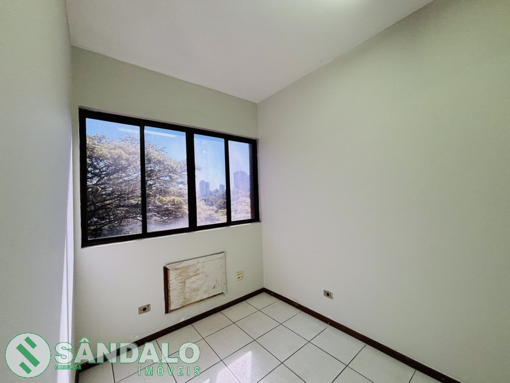 Sala Comercial para locacao no Zona 01 em Maringa com 0m² por R$ 1.320,00