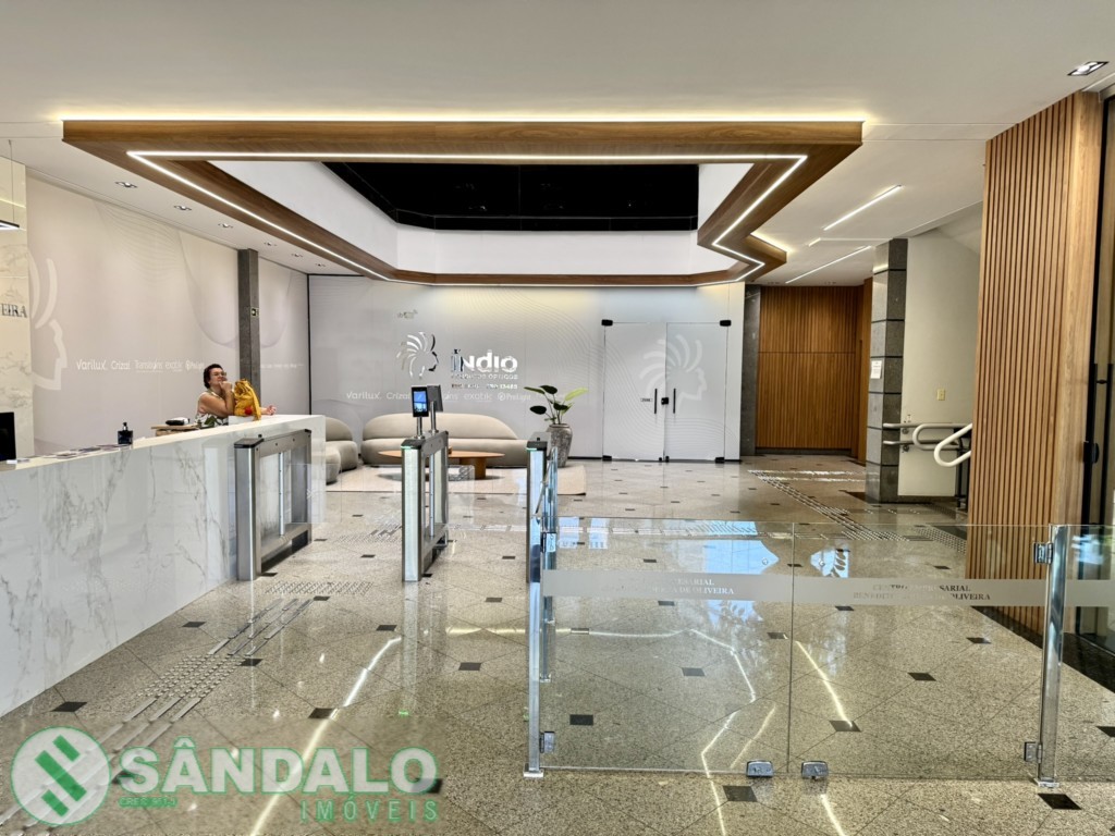 Sala Comercial para locacao no Zona 01 em Maringa com 0m² por R$ 1.210,00