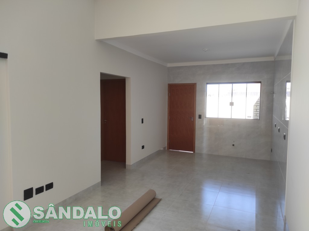 Casa para venda no Conjunto Habitacional Requiao em Maringa com 150m² por R$ 350.000,00