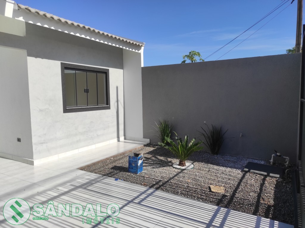 Casa para venda no Conjunto Habitacional Requiao em Maringa com 150m² por R$ 350.000,00