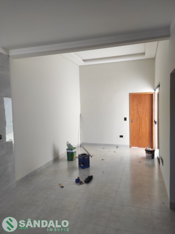 Casa para venda no Conjunto Habitacional Requiao em Maringa com 150m² por R$ 350.000,00