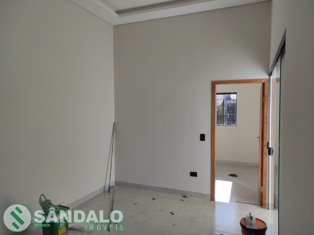 Casa para venda no Conjunto Habitacional Requiao em Maringa com 150m² por R$ 350.000,00