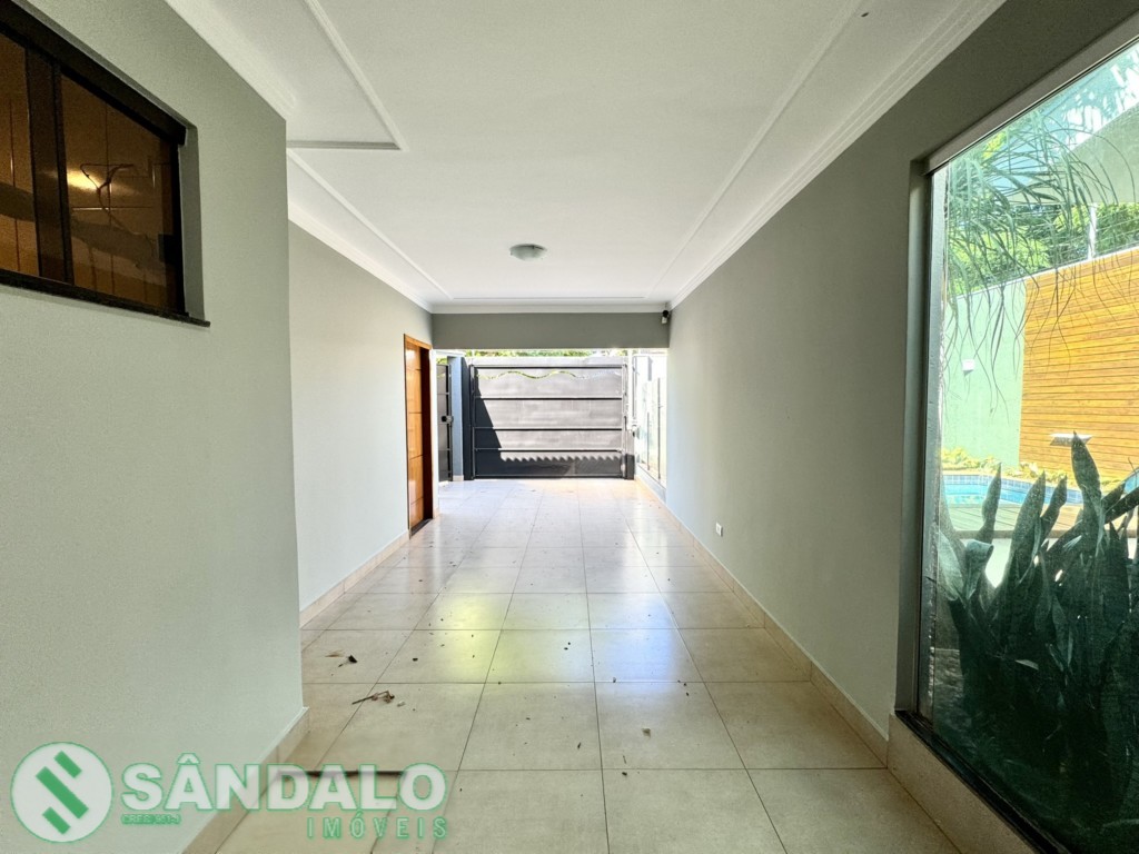 Casa para locacao no Loteamento Madrid em Maringa com 237,5m² por R$ 3.850,00