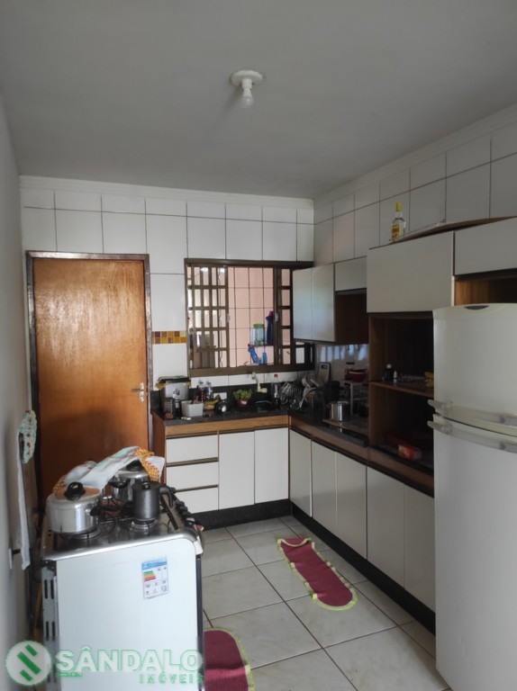 Casa para venda no Jardim Universal em Sarandi com 125m² por R$ 180.000,00