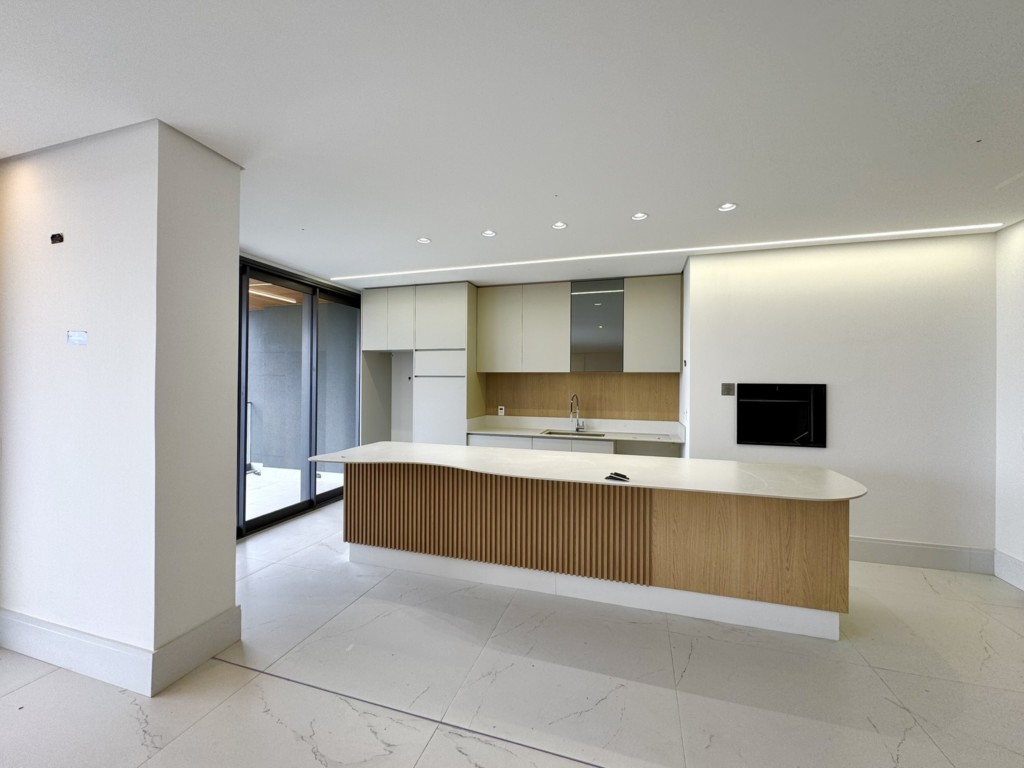 Apartamento para locacao no Zona 01 em Maringa com 398,66m² por R$ 16.500,00