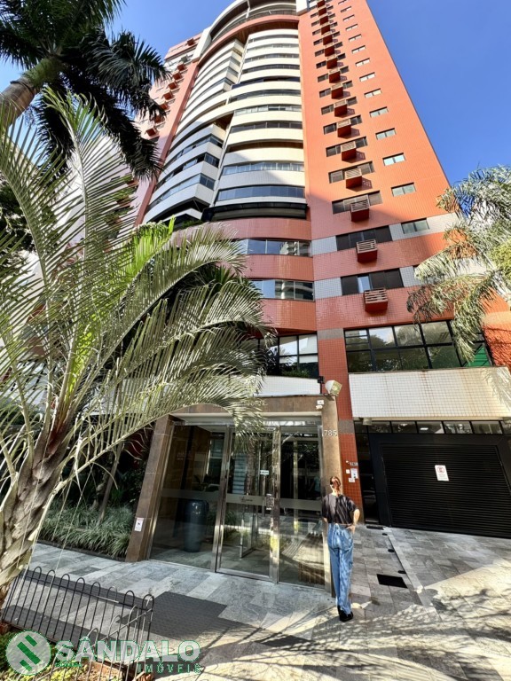 Apartamento para locacao no Zona 01 em Maringa com 346,01m² por R$ 10.230,00