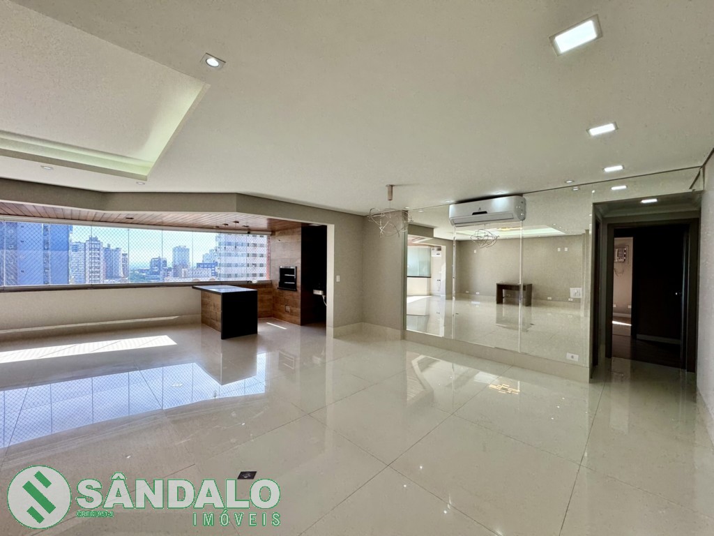 Apartamento para locacao no Zona 01 em Maringa com 346,01m² por R$ 10.230,00