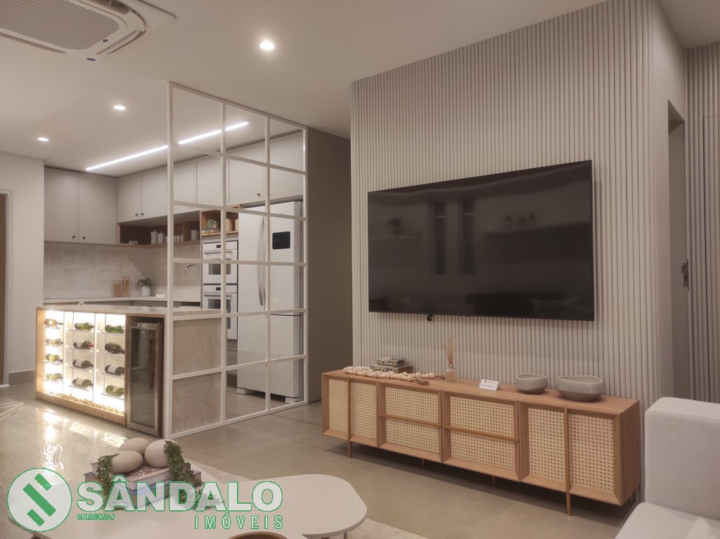 Apartamento para venda no Zona 07 em Maringa com 216,95m² por R$ 198.000,00