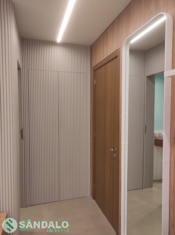Apartamento para venda no Zona 07 em Maringa com 216,95m² por R$ 198.000,00