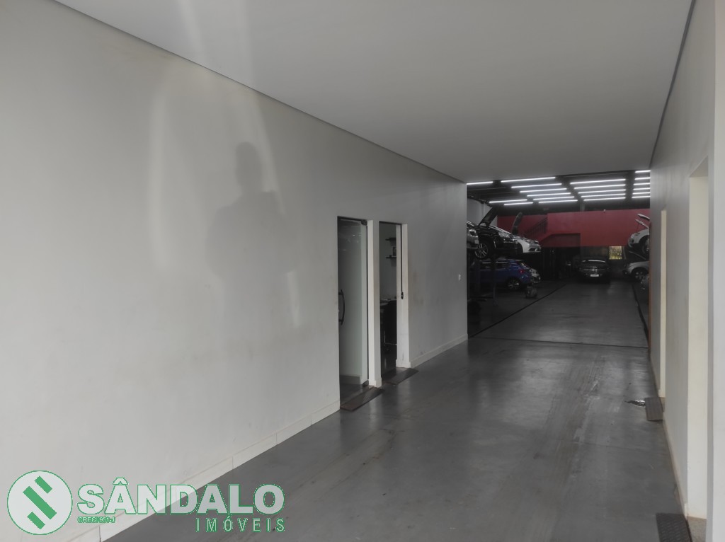 Salão Comercial para venda no Jardim Portugal em Maringa com 707,49m² por R$ 2.700.000,00