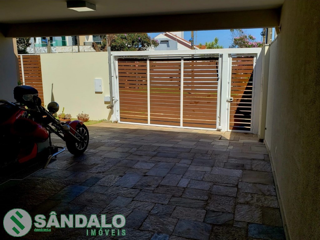 Casa para venda no Jardim Italia em Maringa com 376,1m² por R$ 1.250.000,00
