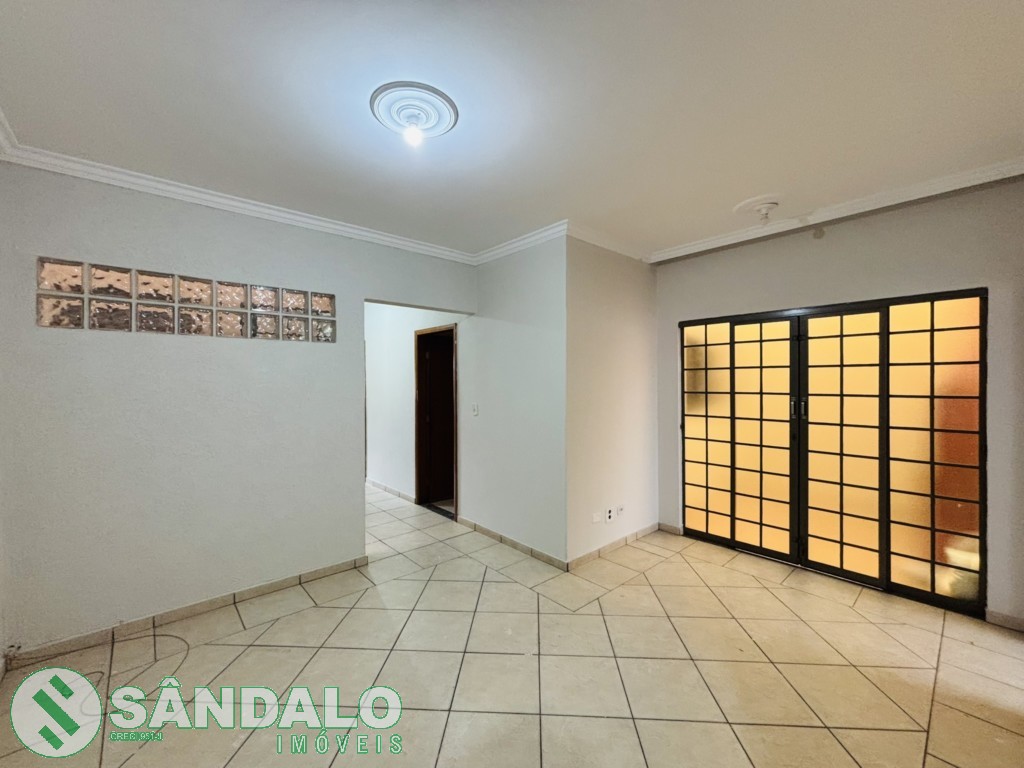Sobreloja para locacao no Parque Residencial Cidade Nova em Maringa com 0m² por R$ 2.420,00