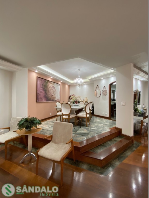 Apartamento para locacao no Zona 04 em Maringa com 410,28m² por R$ 6.930,00