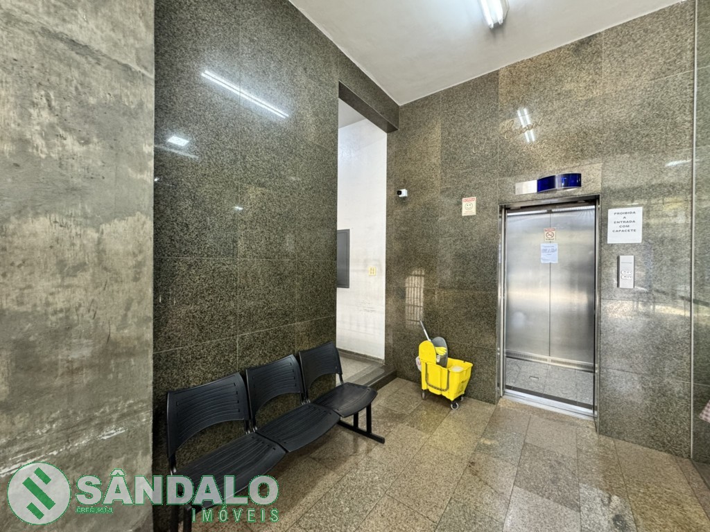 Sala Comercial para locacao no Zona 03 em Maringa com 64,43m² por R$ 2.200,00