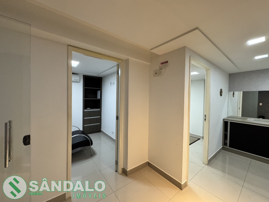 Sala Comercial para locacao no Zona 03 em Maringa com 64,43m² por R$ 2.200,00