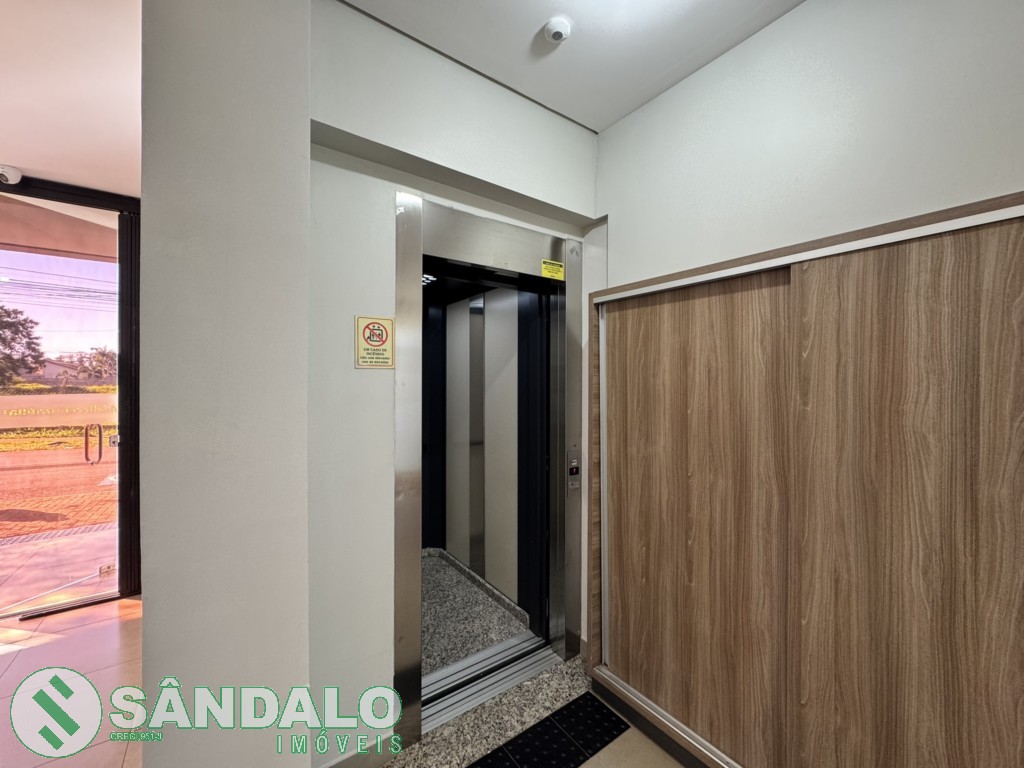 Sala Comercial para locacao no Conjunto Habitacional Inocente Vila em Maringa com 117,22m² por R$ 1.650,00