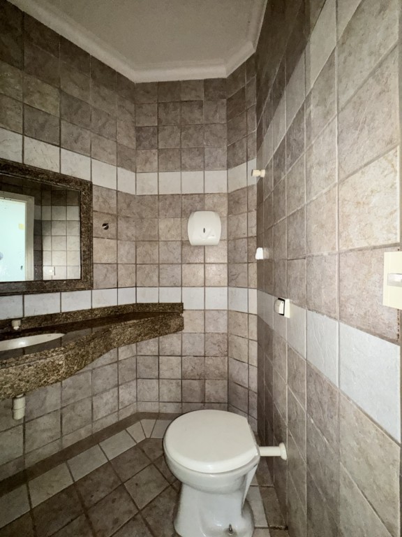 Sala Comercial para locacao no Zona 05 em Maringa com 0m² por R$ 2.860,00