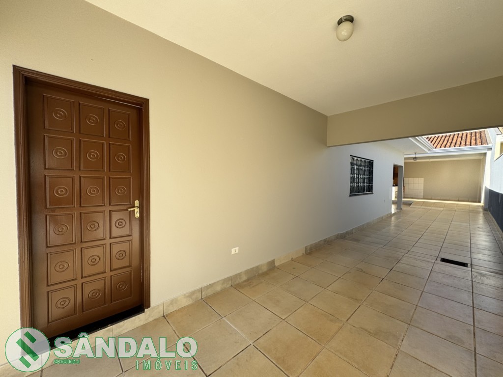 Casa para locacao no Jardim Lucianopolis em Maringa com 300m² por R$ 4.180,00
