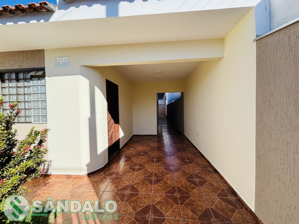 Casa para locacao no Jardim Paris em Maringa com 150m² por R$ 2.035,00