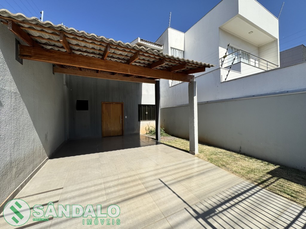 Sobrado para locacao no Jardim Universo em Maringa com 158m² por R$ 2.530,00