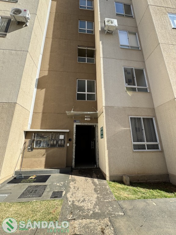 Apartamento para locacao no Jardim America em Maringa com 78,47m² por R$ 1.650,00