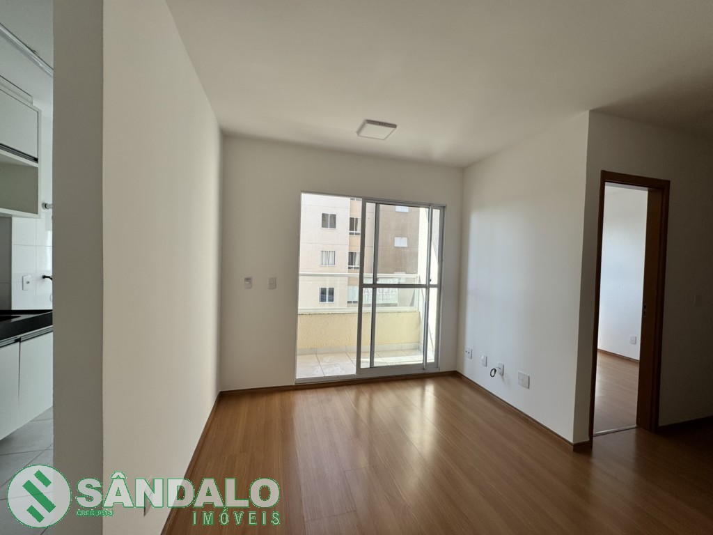 Apartamento para locacao no Jardim America em Maringa com 78,47m² por R$ 1.650,00