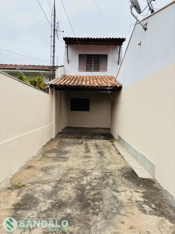 Casa para locacao no Conjunto Residencial Branca Vieira em Maringa com 0m² por R$ 2.420,00