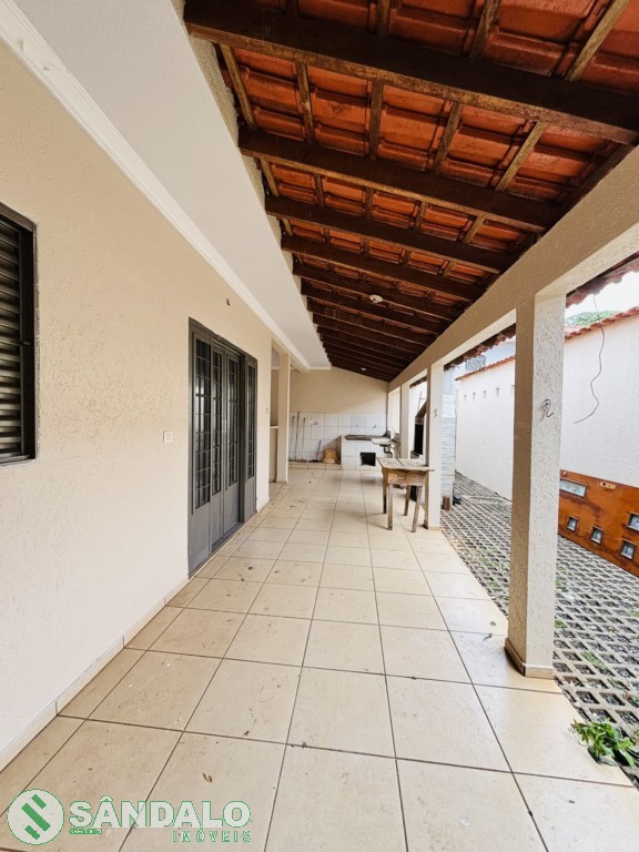 Casa para locacao no Conjunto Residencial Branca Vieira em Maringa com 0m² por R$ 2.420,00