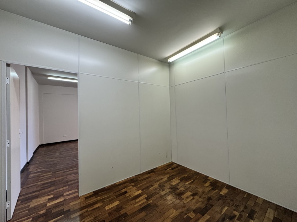 Sala Comercial para locacao no Zona 01 em Maringa com 68,82m² por R$ 990,00