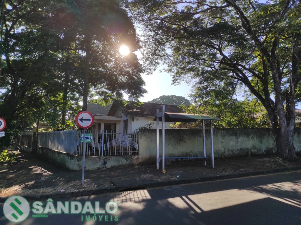 Casa para venda no Parque Residencial Patricia em Maringa com 300,54m² por R$ 270.000,00