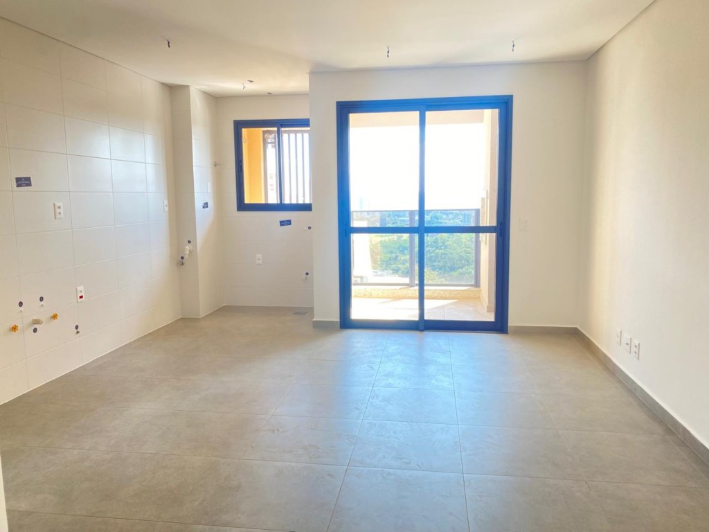Apartamento para locacao no Zona 08 em Maringa com 0m² por R$ 4.400,00