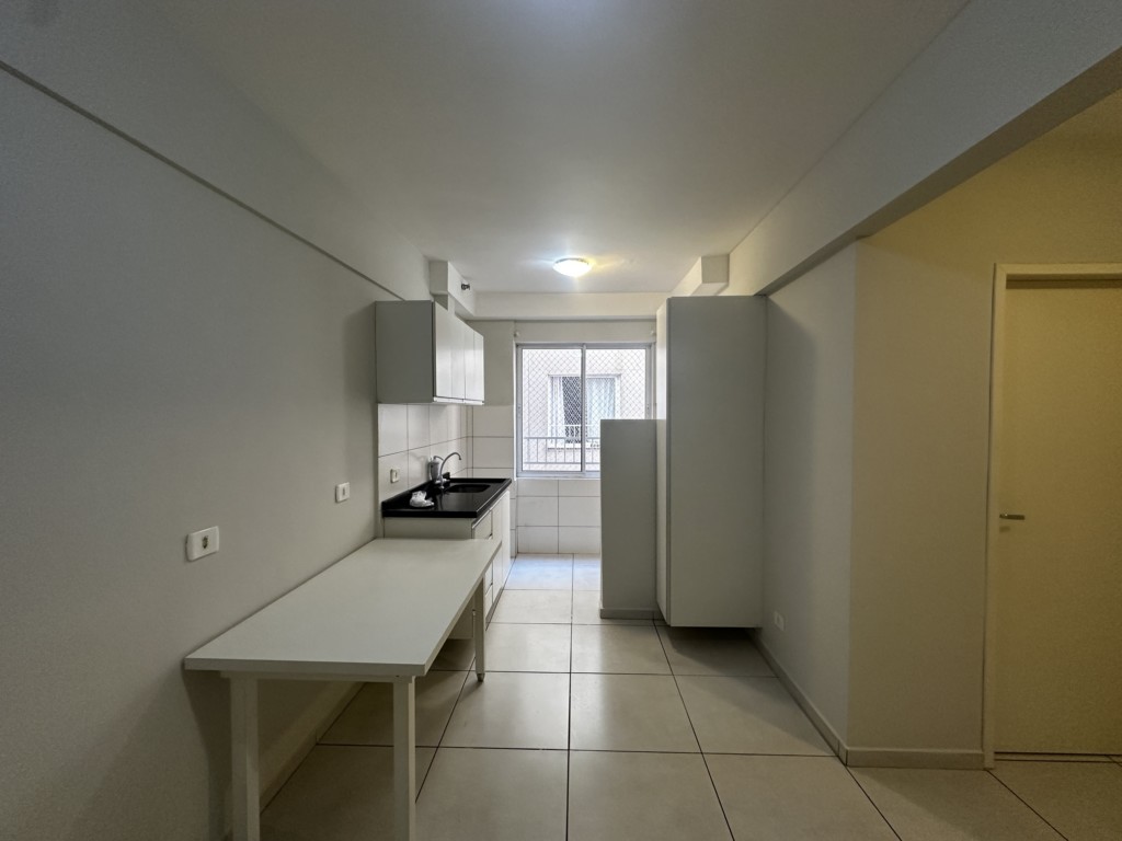Apartamento para locacao no Zona 07 em Maringa com 80m² por R$ 1.650,00