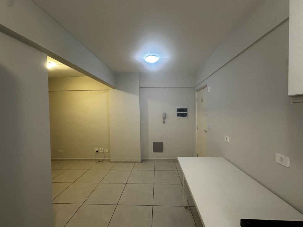 Apartamento para locacao no Zona 07 em Maringa com 80m² por R$ 1.650,00