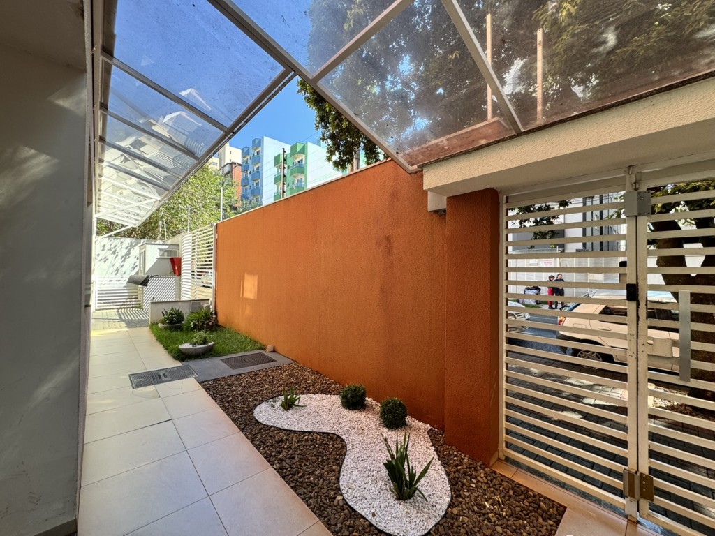 Apartamento para venda no Zona 07 em Maringa com 30m² por R$ 198.000,00