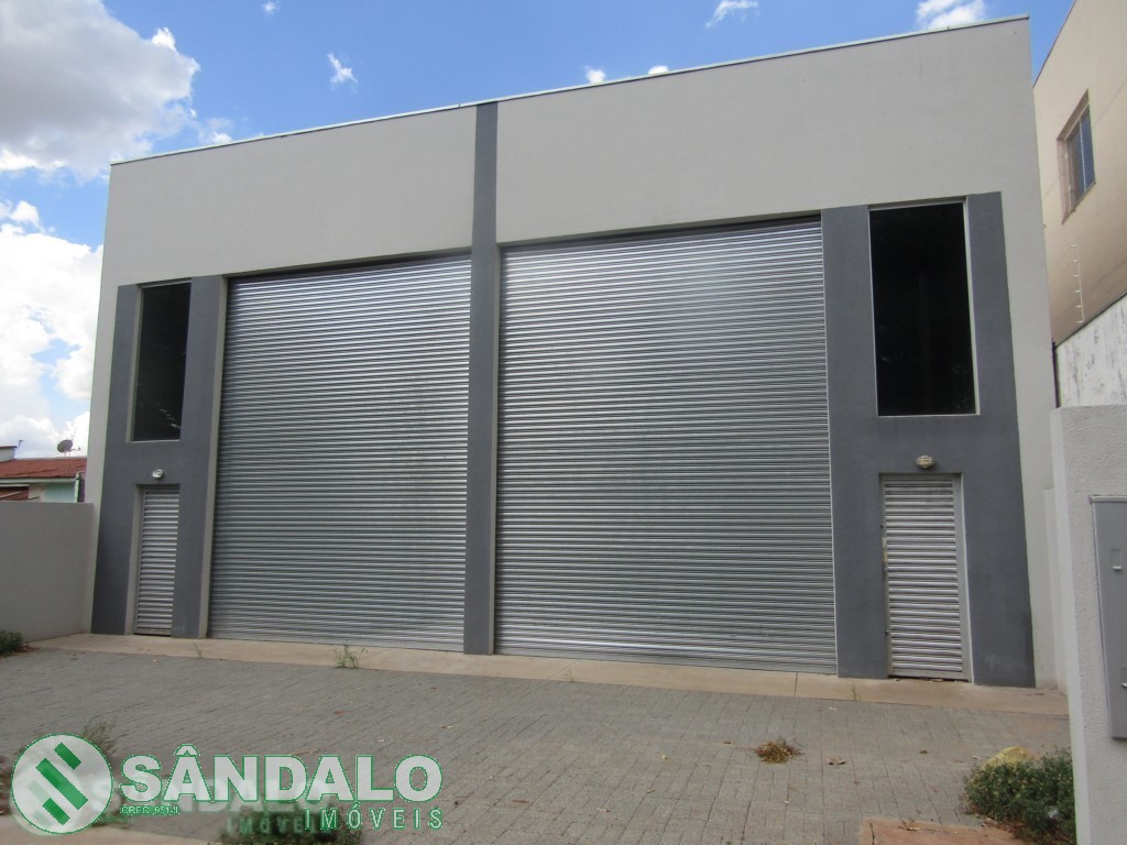 Barracão para venda no Condominio Santa Marina em Maringa com 300,13m² por R$ 850.000,00