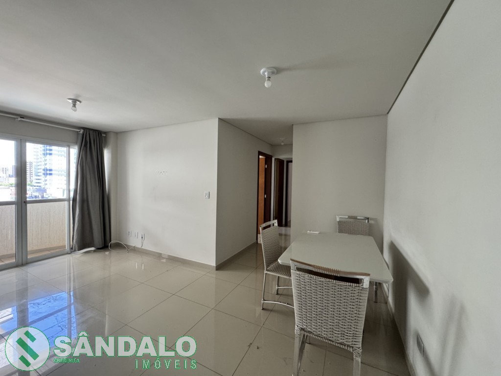 Apartamento para locacao no Zona 01 em Maringa com 157,27m² por R$ 3.520,00