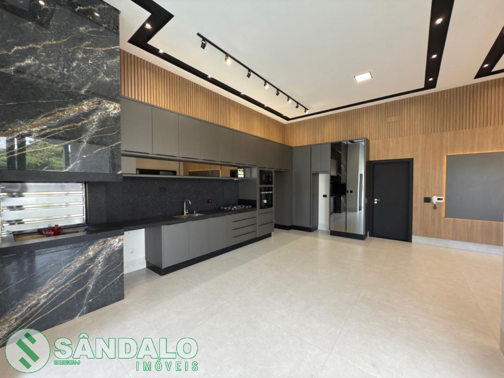 Casa para venda no Jardim Paris III em Maringa com 391m² por R$ 2.200.000,00