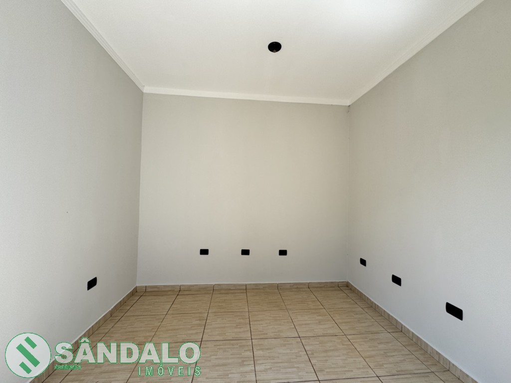 Casa para locacao no Jardim Imperial II em Floresta com 0m² por R$ 825,00