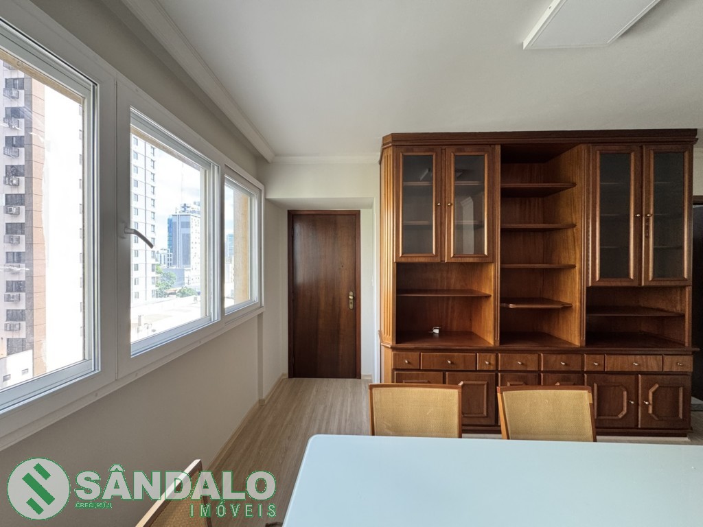 Apartamento para locacao no Zona 01 em Maringa com 0m² por R$ 3.850,00