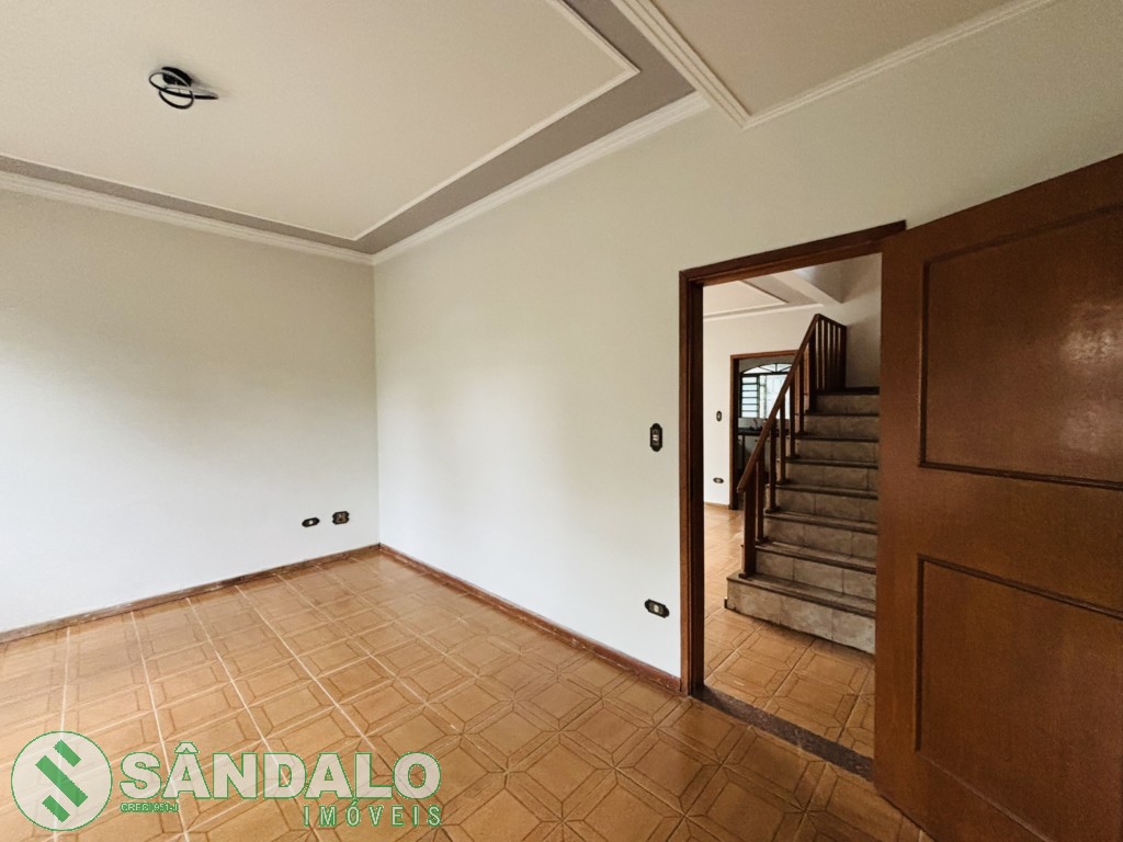 Sobrado para locacao no Zona 05 em Maringa com 0m² por R$ 5.500,00