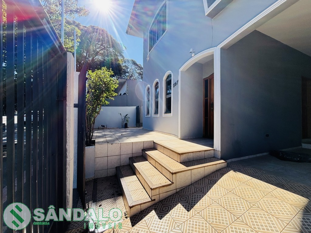 Sobrado para locacao no Zona 05 em Maringa com 0m² por R$ 4.950,00