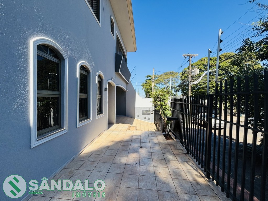 Sobrado para locacao no Zona 05 em Maringa com 0m² por R$ 4.950,00