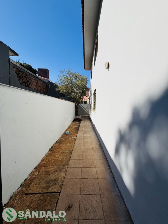 Sobrado para locacao no Zona 05 em Maringa com 0m² por R$ 4.950,00