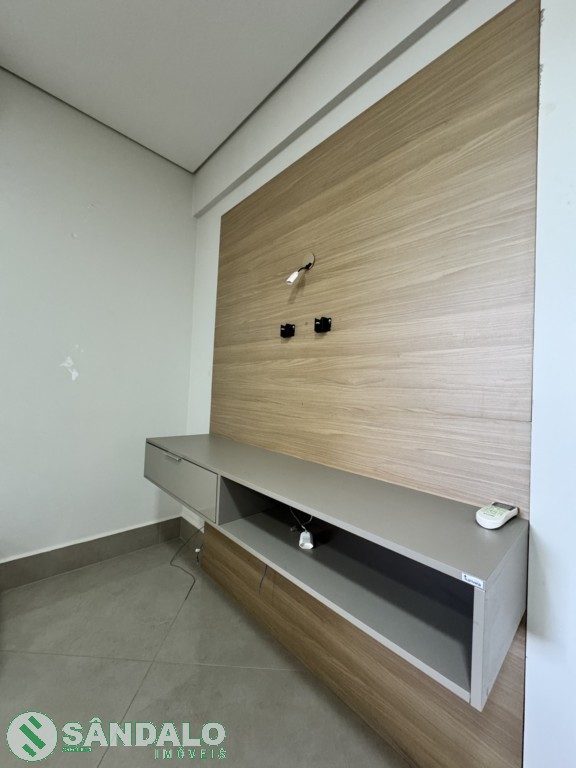 Apartamento para locacao no Zona Armazem em Maringa com 173m² por R$ 3.850,00