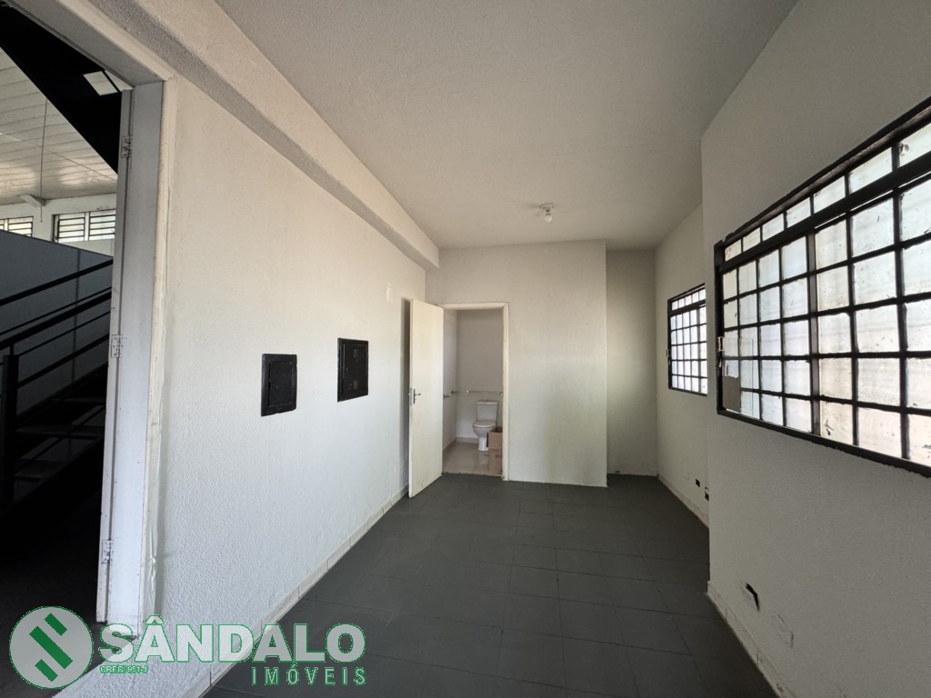 Barracão para locacao no Jardim Internorte em Maringa com 359,89m² por R$ 4.620,00