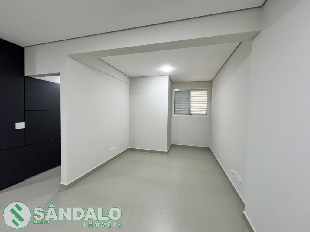 Apartamento para locacao no Zona 01 em Maringa com 0m² por R$ 3.410,00