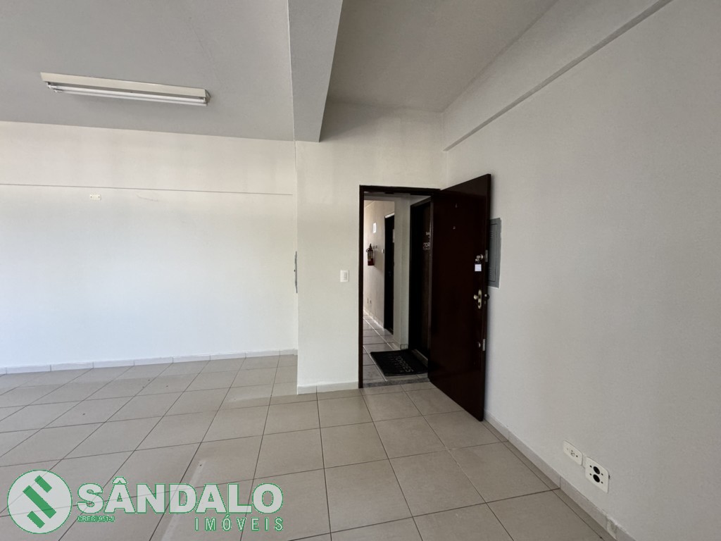 Sala Comercial para locacao no Vila Santa Izabel em Maringa com 0m² por R$ 1.650,00
