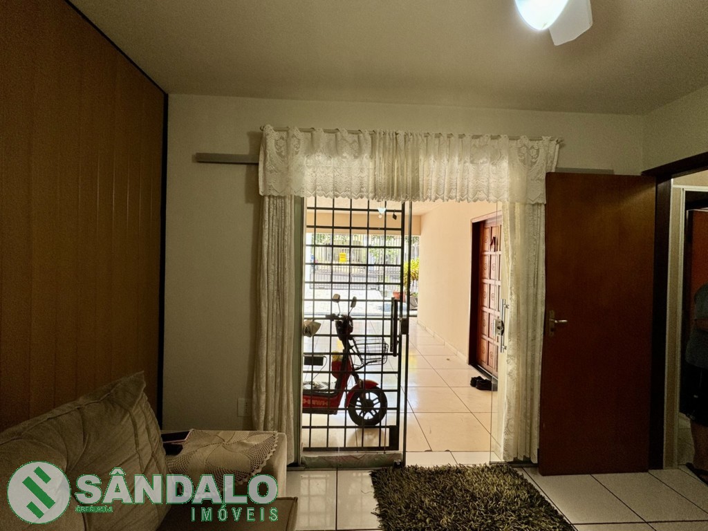 Casa para venda no Jardim Mandacaru em Maringa com 190,14m² por R$ 490.000,00