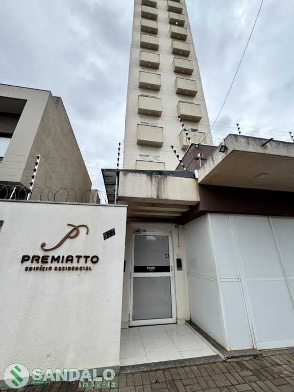 Apartamento para locacao no Zona 05 em Maringa com 148,33m² por R$ 2.090,00